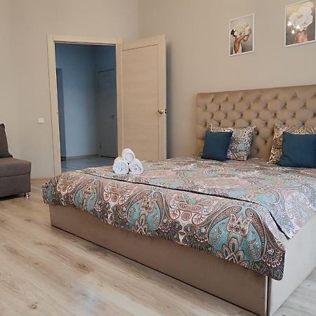 Трц Kostanay Plaza Appartement Buitenkant foto