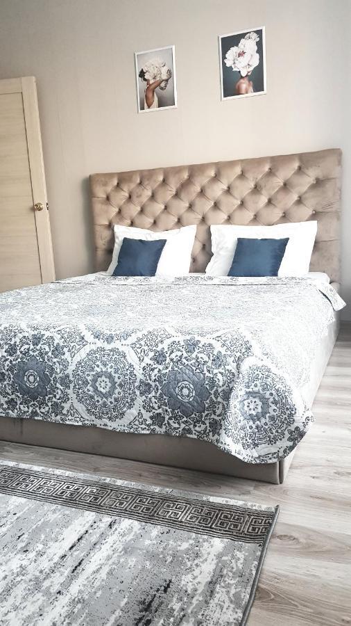Трц Kostanay Plaza Appartement Buitenkant foto